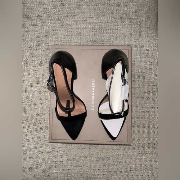BCBG MAX AZRIA “DANIELLE RODI” T STRAP HEEL - Picture 5 of 8